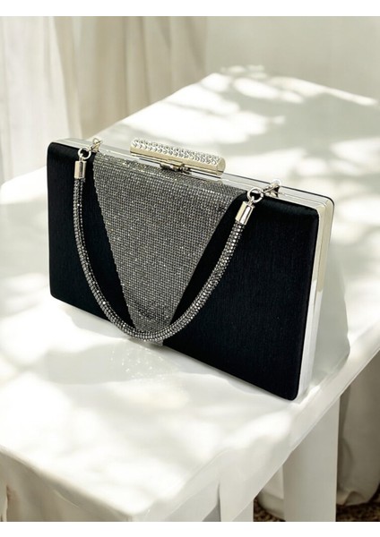 Siyah Taşlı Saplı Simli Saten Üzeri Platin Kristal Taş Süslemeli Kadın Abiye Çanta modelleri