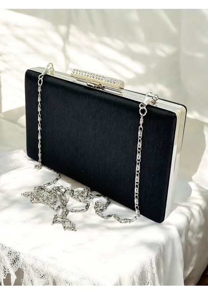 Siyah Taşlı Saplı Simli Saten Üzeri Platin Kristal Taş Süslemeli Kadın Abiye Çanta