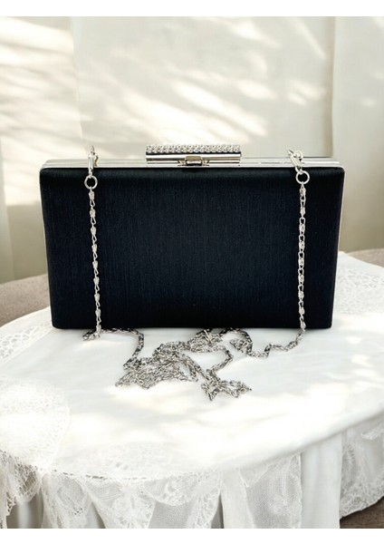 Siyah Taşlı Saplı Simli Saten Üzeri Platin Kristal Taş Süslemeli Kadın Abiye Çanta