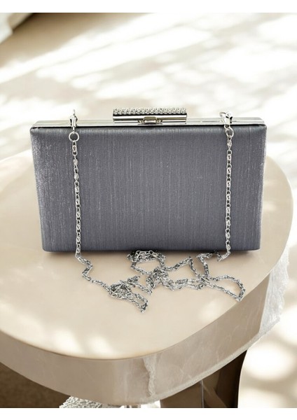 Antrasit Gri Platin Simli Saten Üzeri Kristal Taş Süslemeli Kadın Abiye Çanta