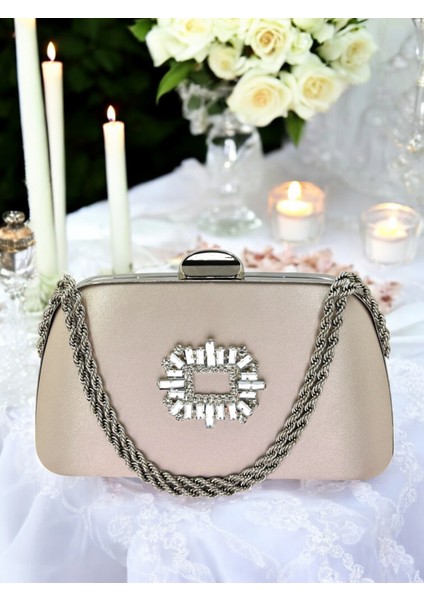 Özel Tasarım Ten Renk Saten Zincir Saplı Gümüş Kristal Taşlı Saplı Kulplu Kadın Abiye Çanta fiyatları