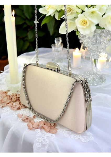 Özel Tasarım Ten Renk Saten Zincir Saplı Gümüş Kristal Taşlı Saplı Kulplu Kadın Abiye Çanta indirimleri
