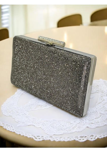 Platin Renk Iki Tarıfıda Komple Taşlı Metal Saplı Kadın Abiye Çanta Düğün Nişan Mezuniyet modelleri