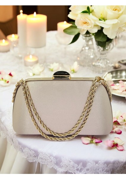 Özel Tasarım Ten Renk Saten Zincir Saplı Kristal Taşlı Saplı Kulplu Kadın Abiye Çanta fiyatları