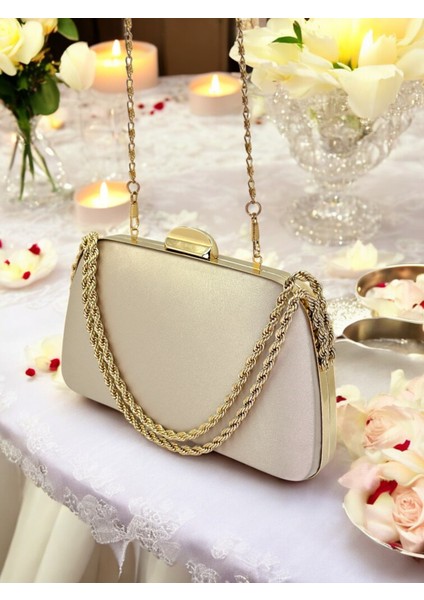 Özel Tasarım Ten Renk Saten Zincir Saplı Kristal Taşlı Saplı Kulplu Kadın Abiye Çanta