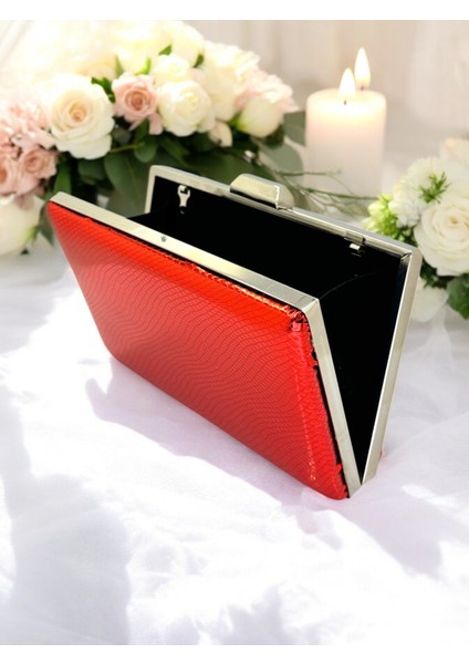 Kırmızı Renk Balıksırtı Desenli Parlak Rugan Deri Kadın Abiye Çanta Düğün Nişan modelleri