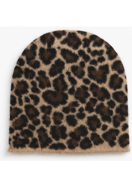 Kadın Yumuşacık Leopar Desenli Akrilik Kumaş Saçaklı Tüylü Bere – Sıcak Tutucu Kışlık Şapka