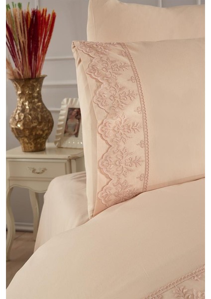 Fransız Dantelli Sara Çeyizlik Nevresim Takımı Cappucino fırsatları