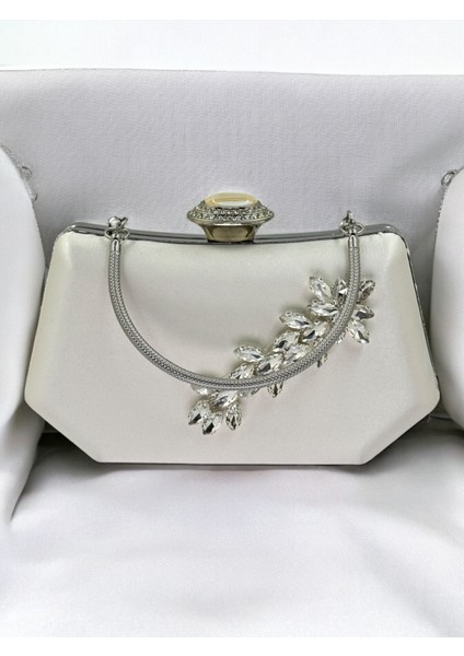 Sedef Ekru Renk Gümüş Kristal Taşlı Zarif Tasarım Metal Saplı Abiye Çantası modelleri
