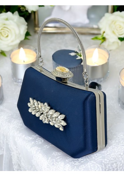 Lacivert Renk Gümüş Kristal Taşlı Zarif Tasarım Metal Saplı Abiye Çantası