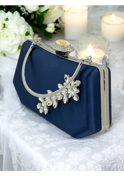 Lacivert Renk Gümüş Kristal Taşlı Zarif Tasarım Metal Saplı Abiye Çantası fırsatları