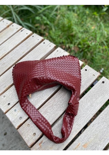 Örgü Desenli Kadın Kol Çantası – Günlük Şık Omuz Çantası | Yumuşak Deri Dokulu, Geniş Iç Hacimli, Trend Model fiyatları