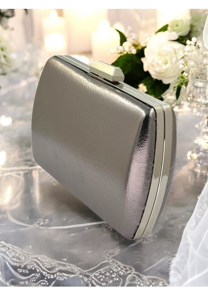 Antrasit Gri Platin Kırışık Cilt Deri Metalik Renk Zincir Askılı Abiye Çanta Düğün Nişan Mezuniyet