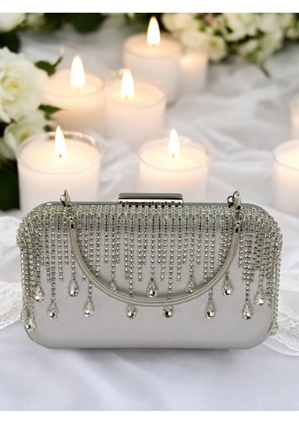 El Yapımı Gümüş Gri Lame Saten Kristal Taşlı Abiye Çanta fırsatları