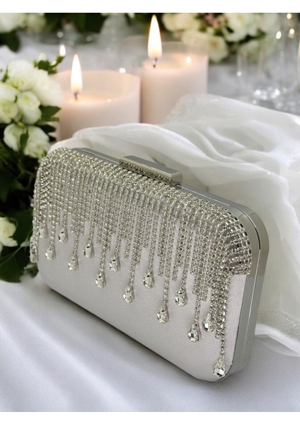 El Yapımı Gümüş Gri Lame Saten Kristal Taşlı Abiye Çanta