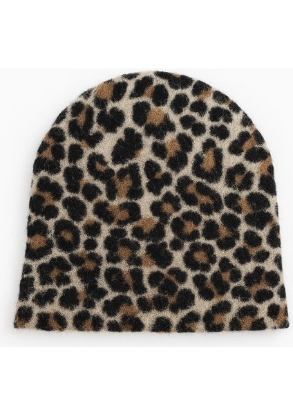 Kadın Yumuşacık Leopar Desenli Akrilik Kumaş Saçaklı Tüylü Bere – Sıcak Tutucu Kışlık Şapka