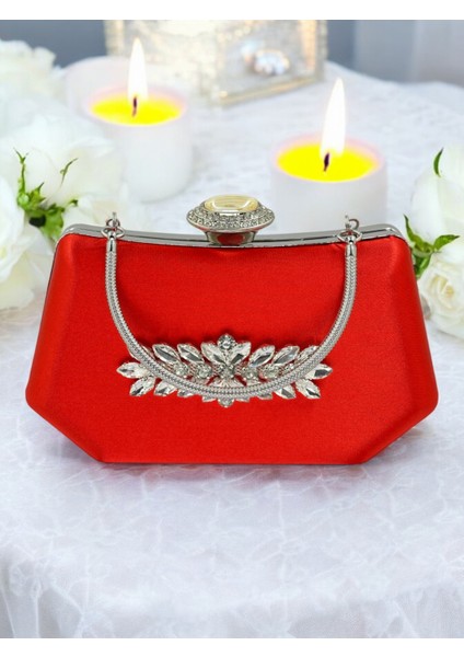 Kırmızı Renk Gümüş Kristal Taşlı Zarif Tasarım Metal Saplı Abiye Çantası modelleri