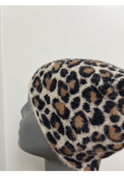 Kadın Yumuşacık Leopar Desenli Akrilik Kumaş Saçaklı Tüylü Bere – Sıcak Tutucu Kışlık Şapka modelleri
