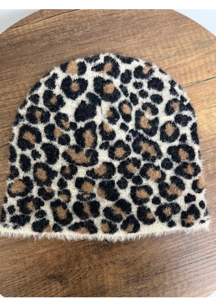 Kadın Yumuşacık Leopar Desenli Akrilik Kumaş Saçaklı Tüylü Bere – Sıcak Tutucu Kışlık Şapka fırsatları