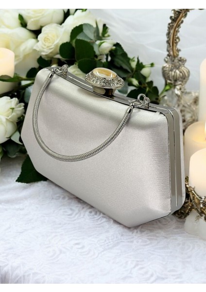 Gümüş Gri Lame Renk Gümüş Kristal Taşlı Zarif Tasarım Metal Saplı Abiye Çantası