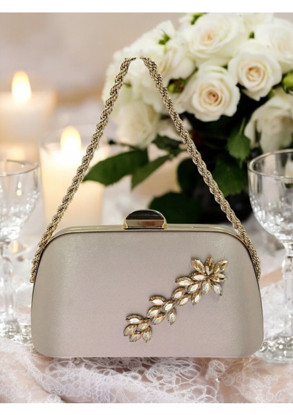 Özel Tasarım Ten Renk Saten Zincir Saplı Gümüş Kristal Taşlı Saplı Kulplu Kadın Abiye Çanta