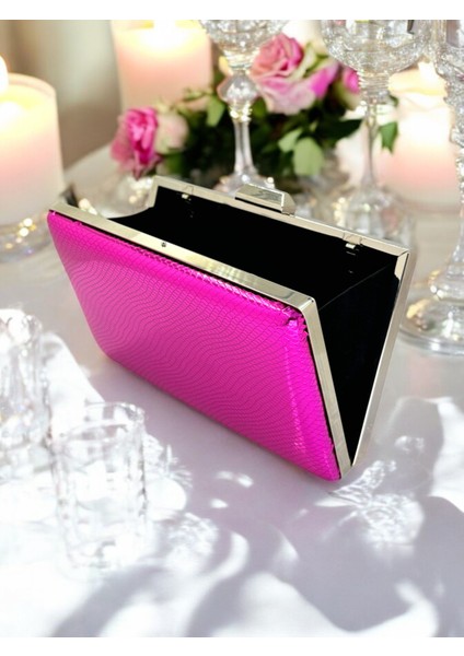 Fuşya Renk Balıksırtı Desenli Parlak Rugan Deri Kadın Abiye Çanta Düğün Nişan modelleri