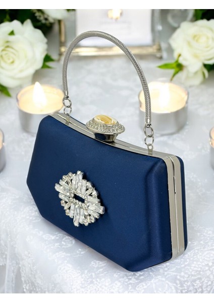 Lacivert Renk Gümüş Kristal Taşlı Zarif Tasarım Metal Saplı Abiye Çantası