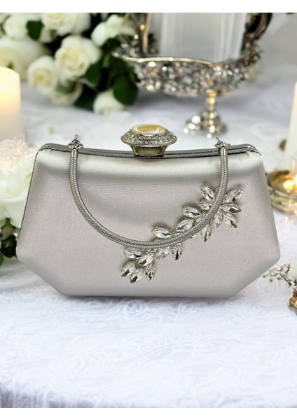 Gümüş Gri Lame Renk Gümüş Kristal Taşlı Zarif Tasarım Metal Saplı Abiye Çantası modelleri