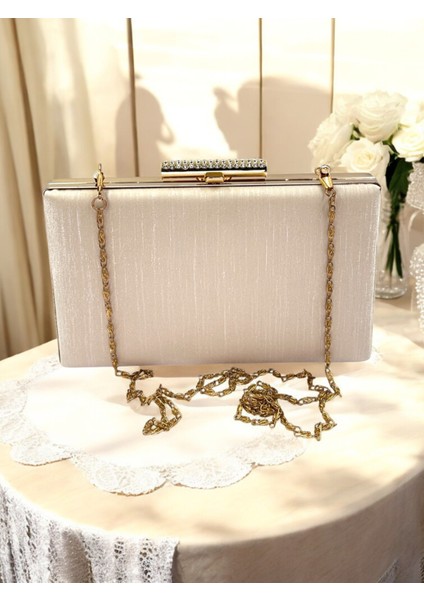 Ten Nude Taşlı Saplı Simli Saten Üzeri Altın Kristal Taş Süslemeli Kadın Abiye Çanta