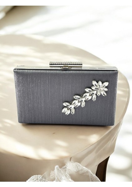 Antrasit Gri Platin Renk El Izi Yapmayan Simli Saten Kristal Taşlı Kadın Abiye Çanta Düğün Nişan fiyatları