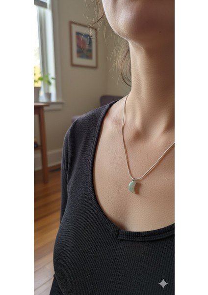 Hilal Şeklinde Aventurin Doğal Taş Paslanmaz Çelik Kolye – Şans, Huzur ve Yaratıcılık Getiren Takı fiyatları