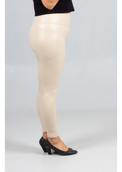 Büyük Beden Deri Görünümlü Yüksek Bel Tayt – Içi Süet Krem Renk