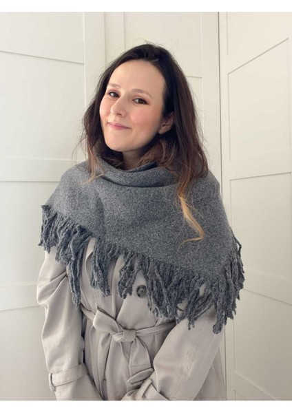 Üçgen Püsküllü Atkı