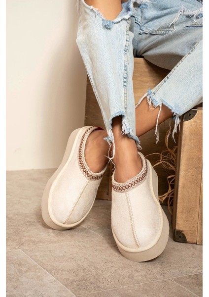 Tazzy Classic Süet Tüylü Kadın Bot - Bej ve Siyah