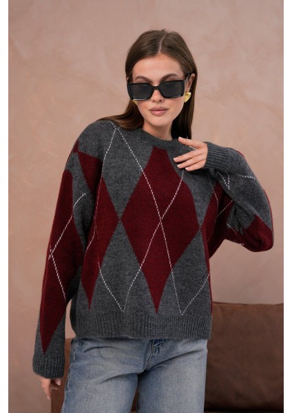 Kırmızı Baklava Desenli Kazak