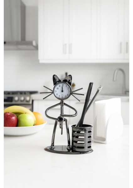 Metal Saat ve Kalemlik Saksafon Çalan Müzisyen Kedi Masa Üstü Kalemlik Casapetra fırsatları