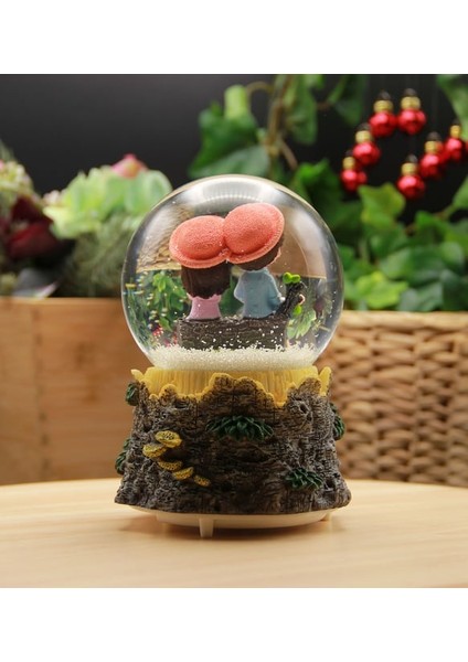 Kütük Üzerinde Oturan Sevgililer Işıklı Müzikli Orta Boy Kar Küresi fırsatları