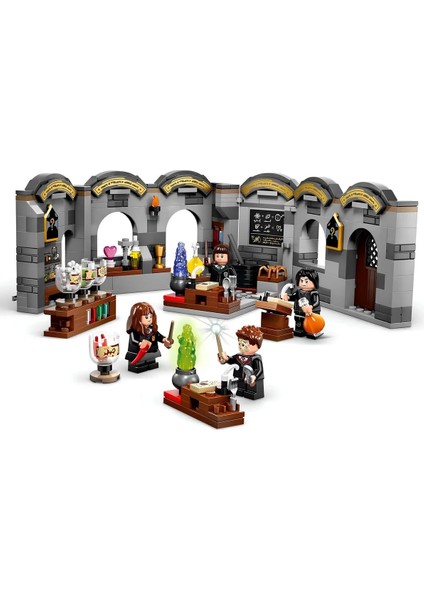 LEGO Harry Potter Hogwarts Şatosu: Iksir Dersi 76431