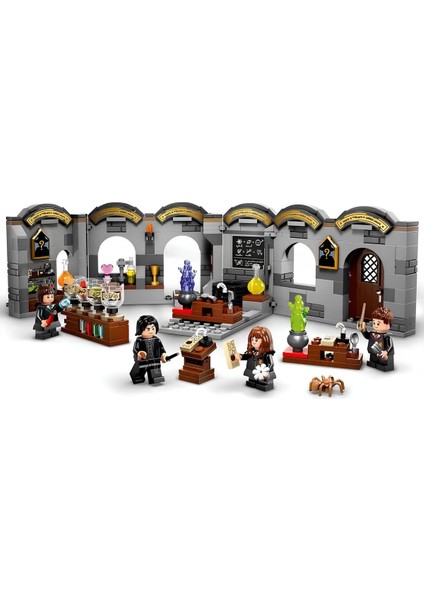 LEGO Harry Potter Hogwarts Şatosu: Iksir Dersi 76431 fiyatları