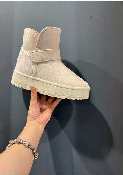 Uggg Model Yüksek Taban Içi Tüylü Süet Kışlık Kadın Botu Cırt Bantlı