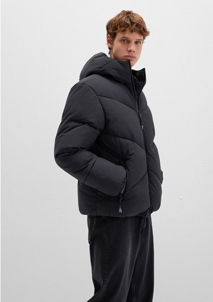 Kapüşonlu Siyah Şişme Mont 0110360-900