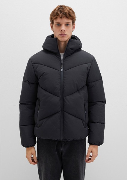 Kapüşonlu Siyah Şişme Mont 0110360-900