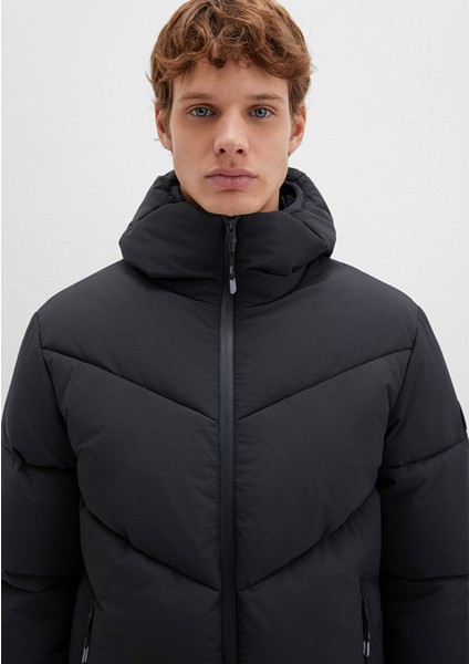 Kapüşonlu Siyah Şişme Mont 0110360-900