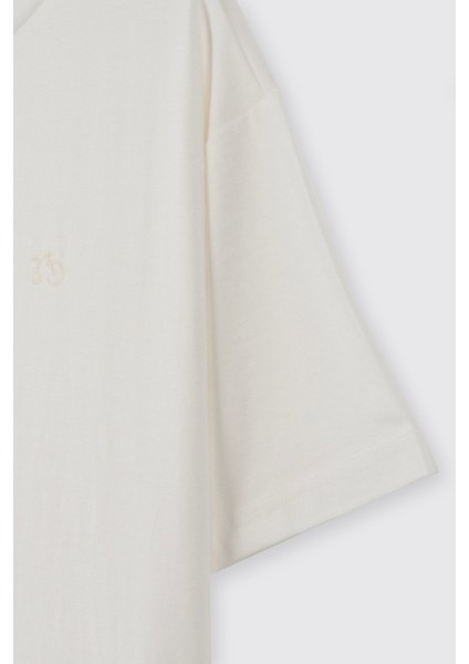 Erkek Çocuk Kısa Kollu Bisiklet Yaka Beyaz Tişört fiyatları