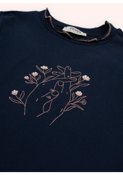 Kız Çocuk Nakışlı Lacivert Tişört modelleri