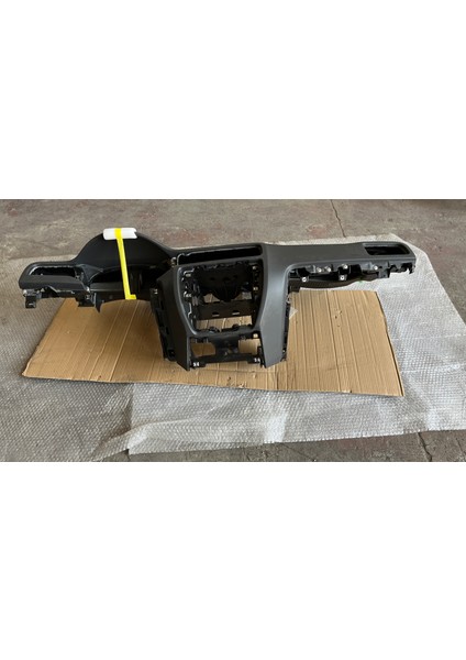 Golf 5 Boş Torpido Göğüs 2004-2009 - 1K1857001 modelleri