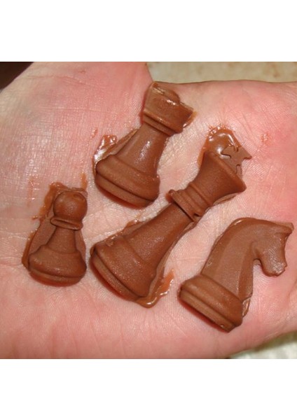 Satranç Şekli (Yurt Dışından) fırsatları