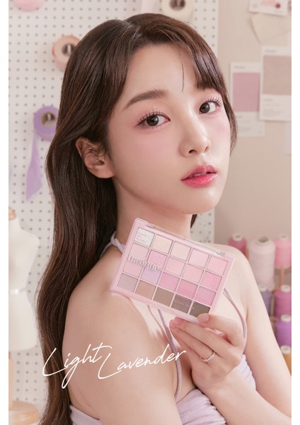 Mat ve Işıltılı Tonlardan Oluşan 20 Renkli Far Paleti Dasıque Mood Shadow Palette (04 Light Lavender)