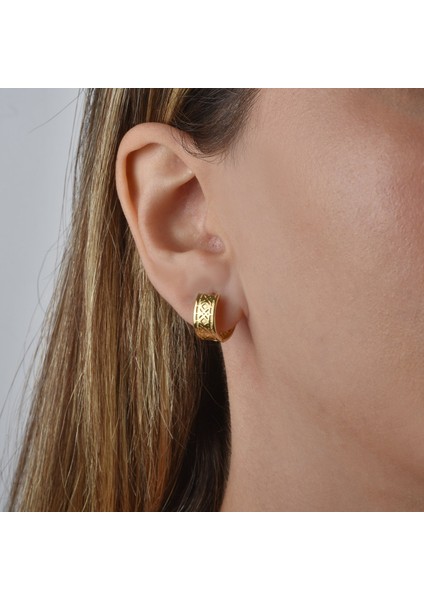 14 Ayar Mikron Altın Kaplama Kalın Desenli Huggie Halka Gümüş Küpe - E00299