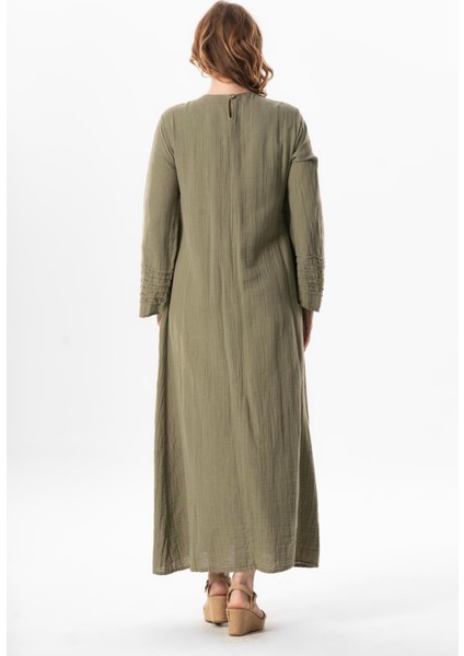 Uzun Kol Şahika Nervür Detaylı Uzun Müslin Yazlık Elbise Haki Hk fiyatları